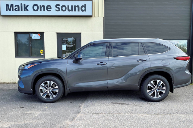 Toyota 2021 Highlander with professional window tint in North Bay